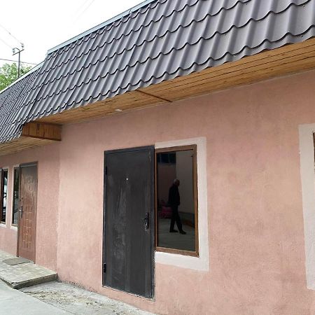 Dilbo House Hotel Дилиян Екстериор снимка
