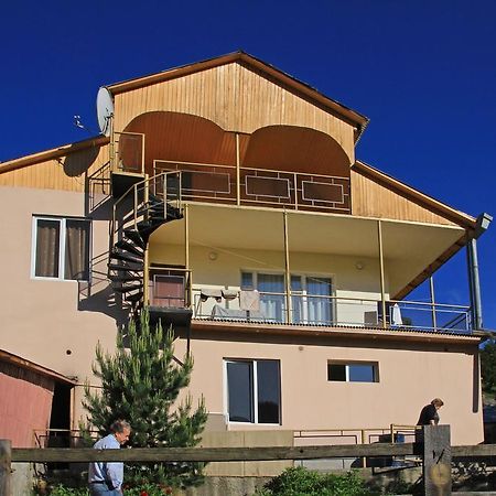Dilbo House Hotel Дилиян Екстериор снимка