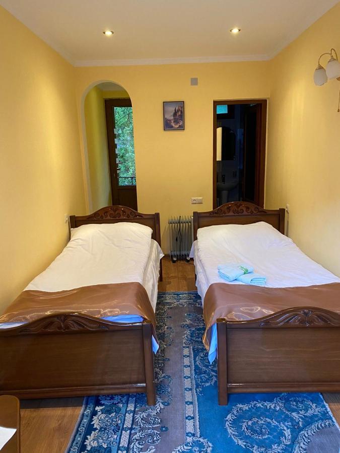 Dilbo House Hotel Дилиян Екстериор снимка