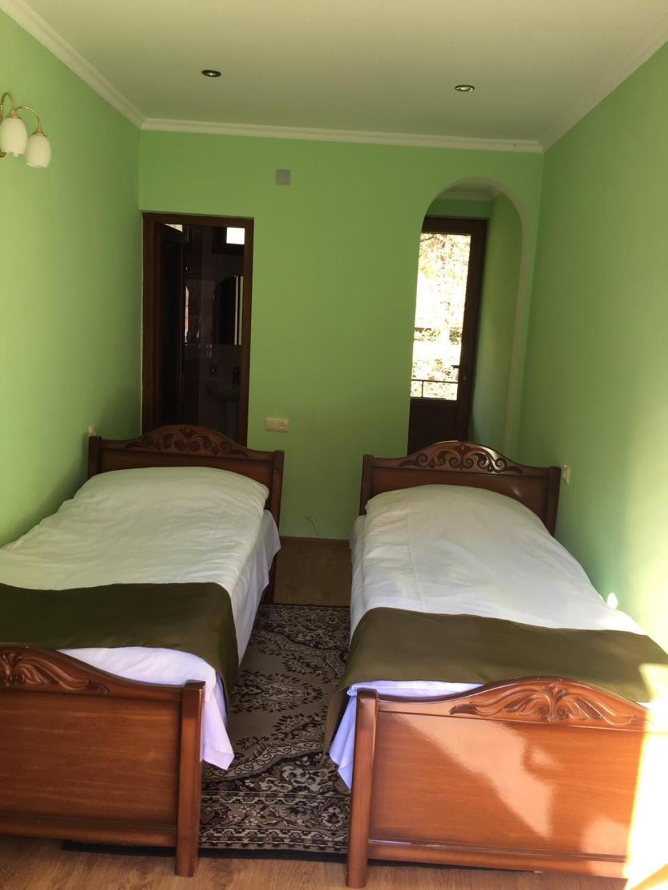 Dilbo House Hotel Дилиян Екстериор снимка